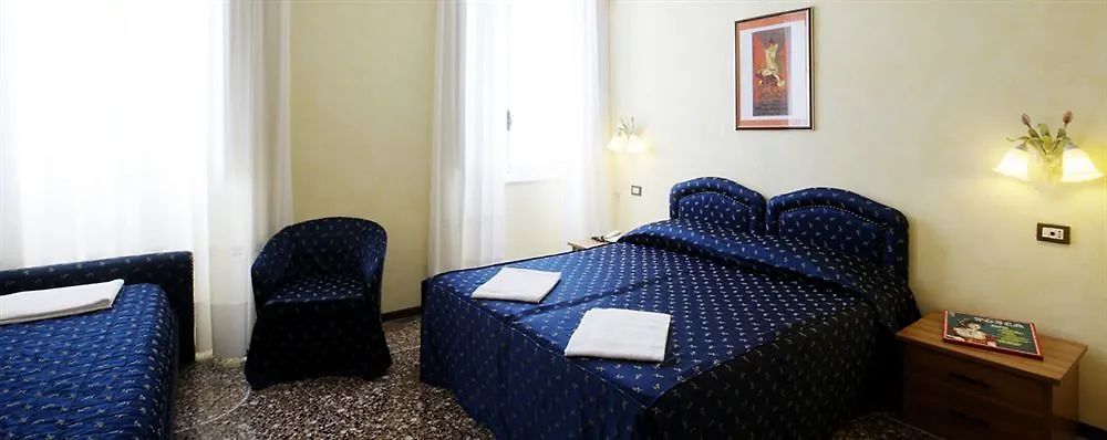 Lyric Hotel Levanto